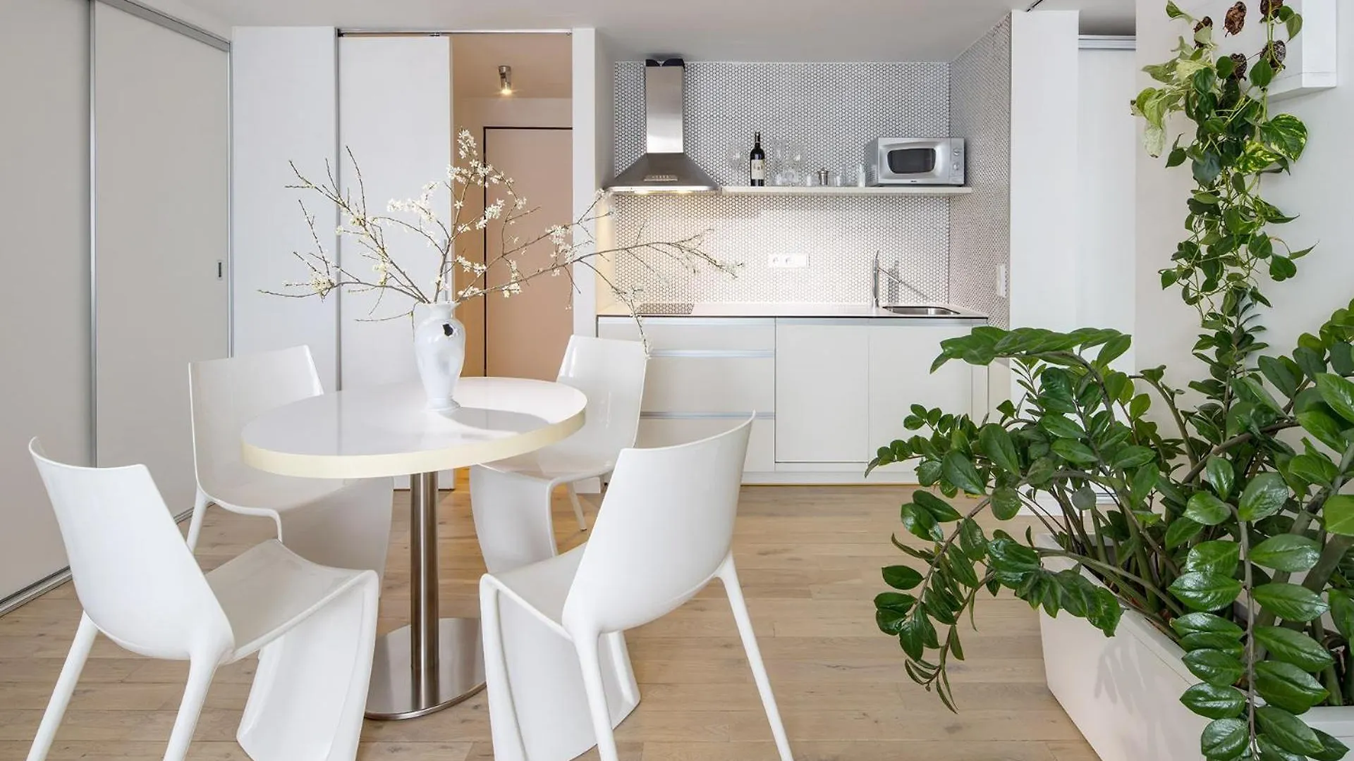 **** Hotel Holeckova Apartments Prague Czech Republic