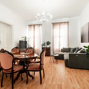  Apartamento Internesto Station República Checa