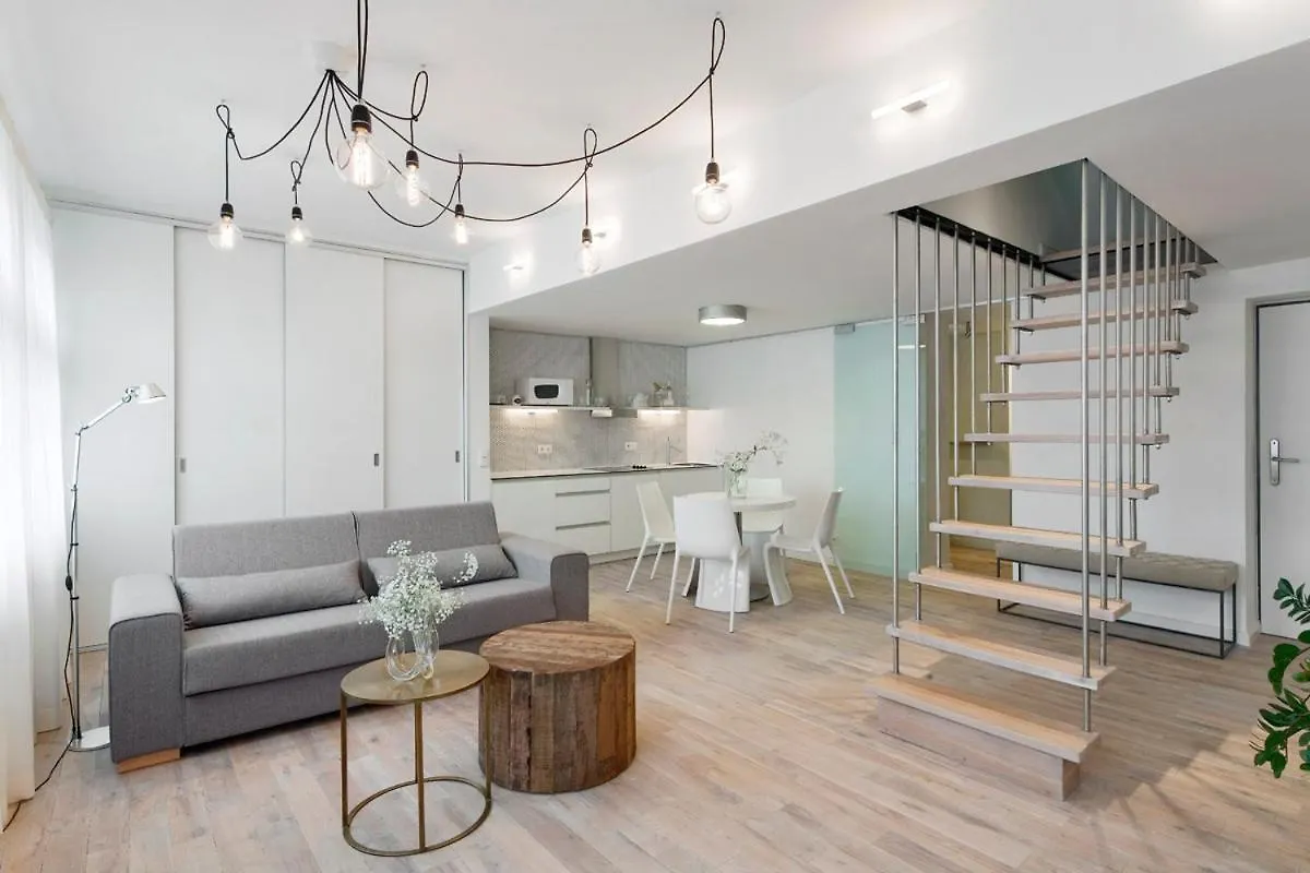 Holeckova Apartments براغ 4*,