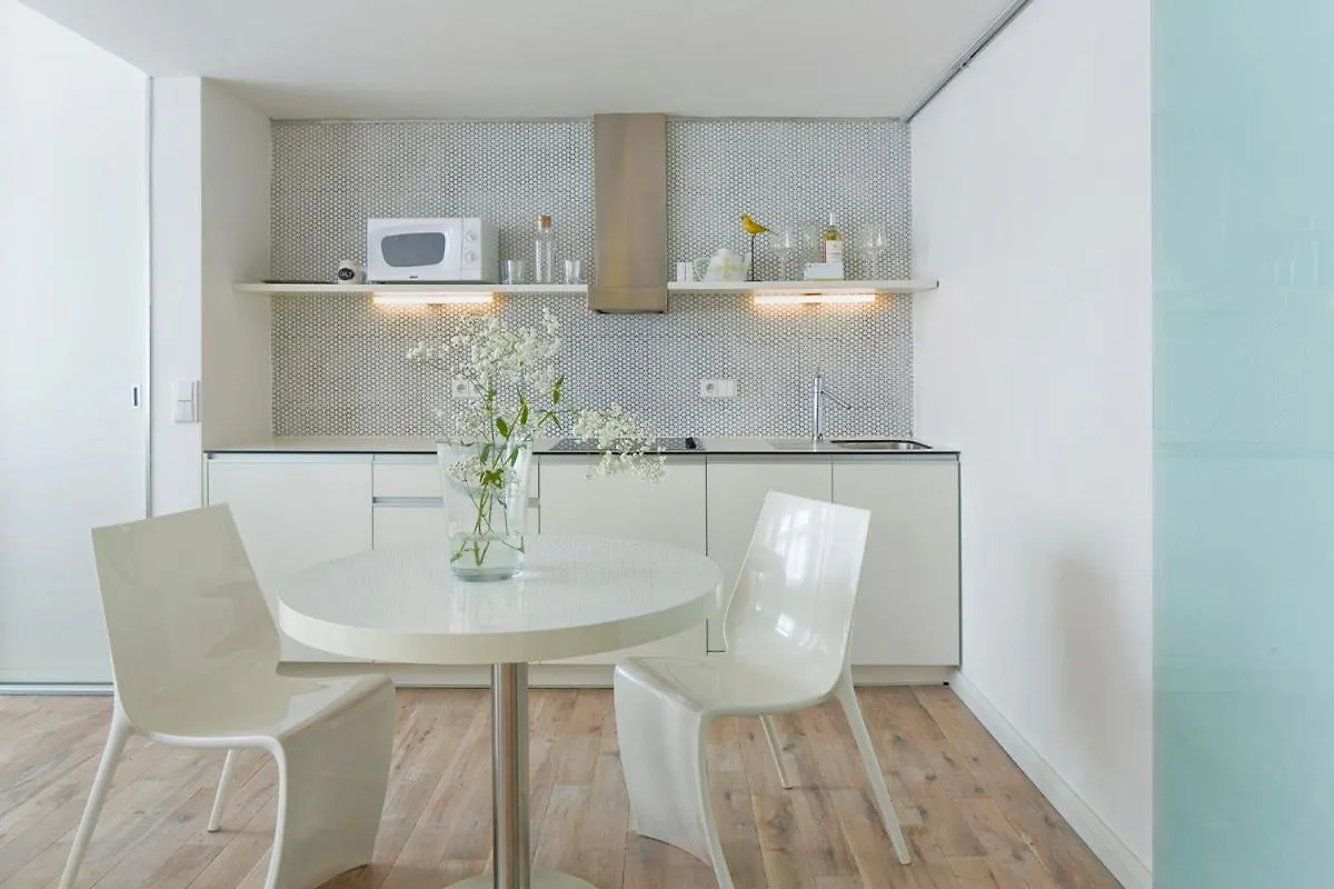 Holeckova Apartments Praga 4*,