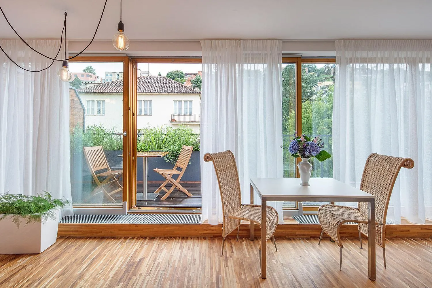 Holeckova Apartments Prague