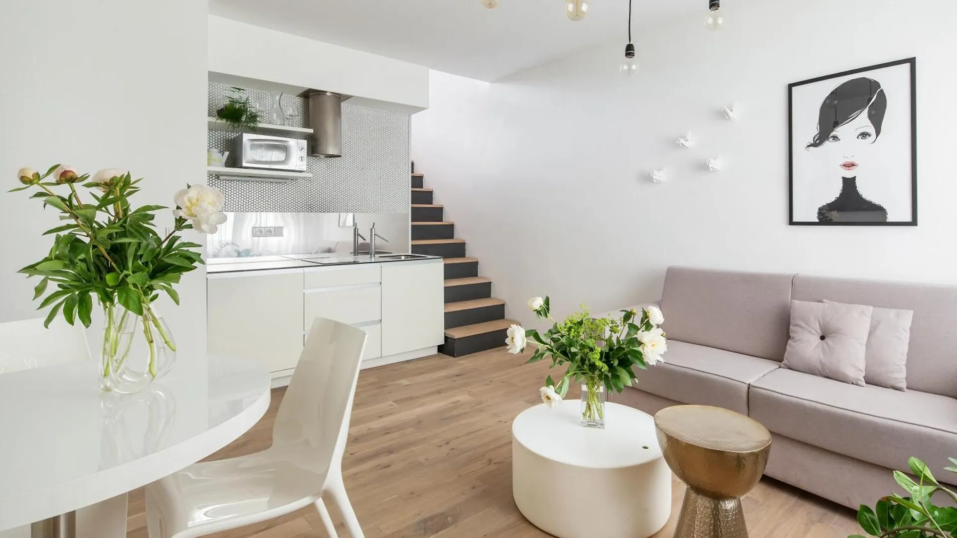 Holeckova Apartments Prague 4*,